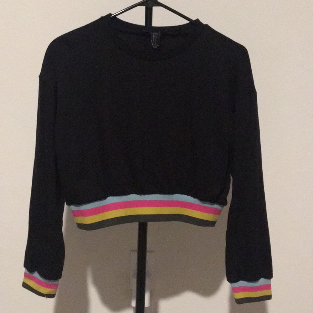 Black crop too, long sleeve, small